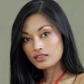 Kira Clavell