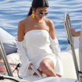 Kourtney Kardashian upskirt
