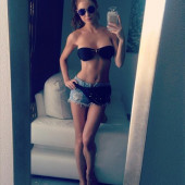 Laura Carter