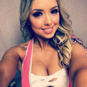 Laura Dennis 