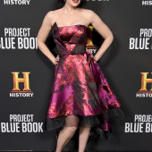 Laura Mennell braless