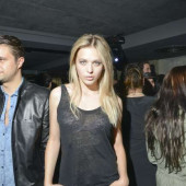 Laura Zurbriggen sexy