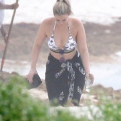 Lauren Alaina bikini