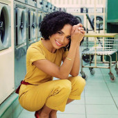Lauren Ridloff 