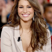 Laury Thilleman 