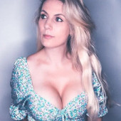 Leanne Carr 