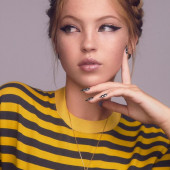 Lila Moss 