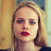 Lili Epply sexy