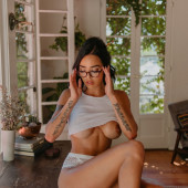 Lily Andrews 