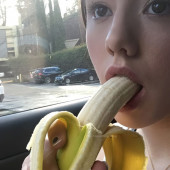 Lily Mo Sheen