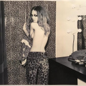 Lily-Rose Depp topless