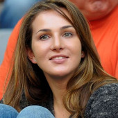 Lisa Mueller jung