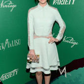 Lizzy Caplan hot