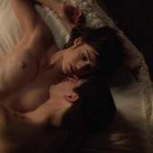 Lizzy Caplan