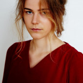 Llewellyn Reichman sexy