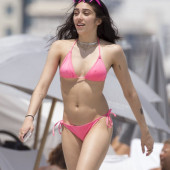 Lourdes Leon body