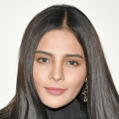 Lovi Poe