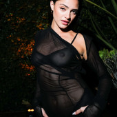 Luna Blaise 