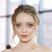 Madeleine Arthur