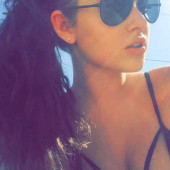 Madison Pettis cleavage