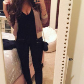 Madison Pettis selfie
