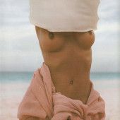 Manon Von Gerkan topless