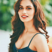 Manushi Chhillar 