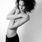 Mecia Simson 