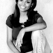 Michelle Thomas 