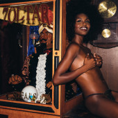 Milan Dixon sexy