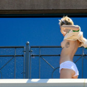Miley Cyrus nude