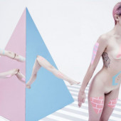 Miley Cyrus nude