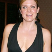 Molly Price cleavage