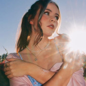 Nadine Breaty 