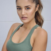 Naomi Sequeira hot