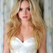 Natalie Alyn Lind