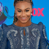Nia Sioux photo