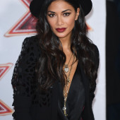 Nicole Scherzinger cleavage