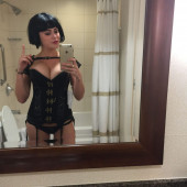 Nicolle Radzivil hot