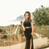 Nina Moghaddam facebook