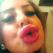 NinaVegas lippen