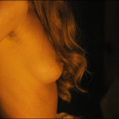 Nora Arnezeder