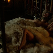 Paige Turco nude scene