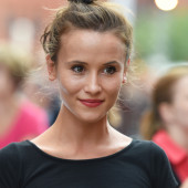 Peri Baumeister sweet