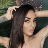 Petite Loren