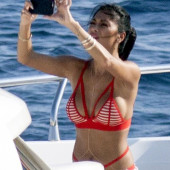 Nicole Scherzinger selfie