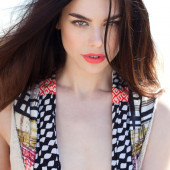 Raina Hein dekollete