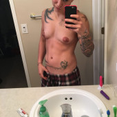 Raquel Pennington topless