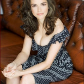 Rebecca Immanuel ausschnitt