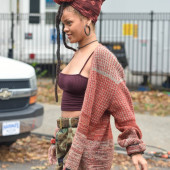 Rihanna braless